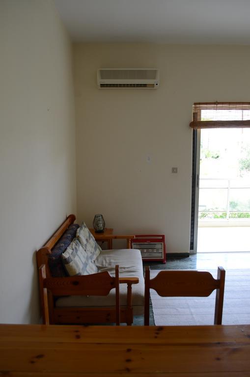 Kineta Apartments Exterior photo